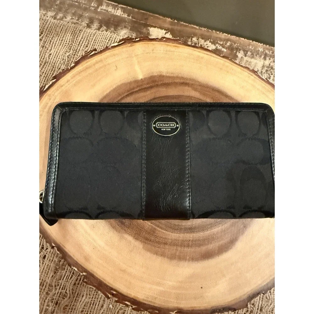 Vintage Coach 48437 Legacy Signature Stripe Zip Wallet Black Fabric & Leather